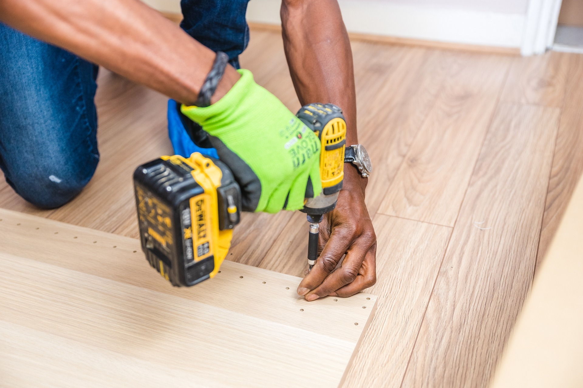 Pourquoi tu dois acheter des biens immobiliers avec travaux ?